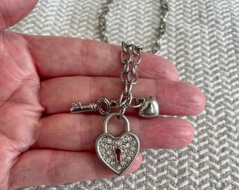 Tiffany Lock - Etsy Canada