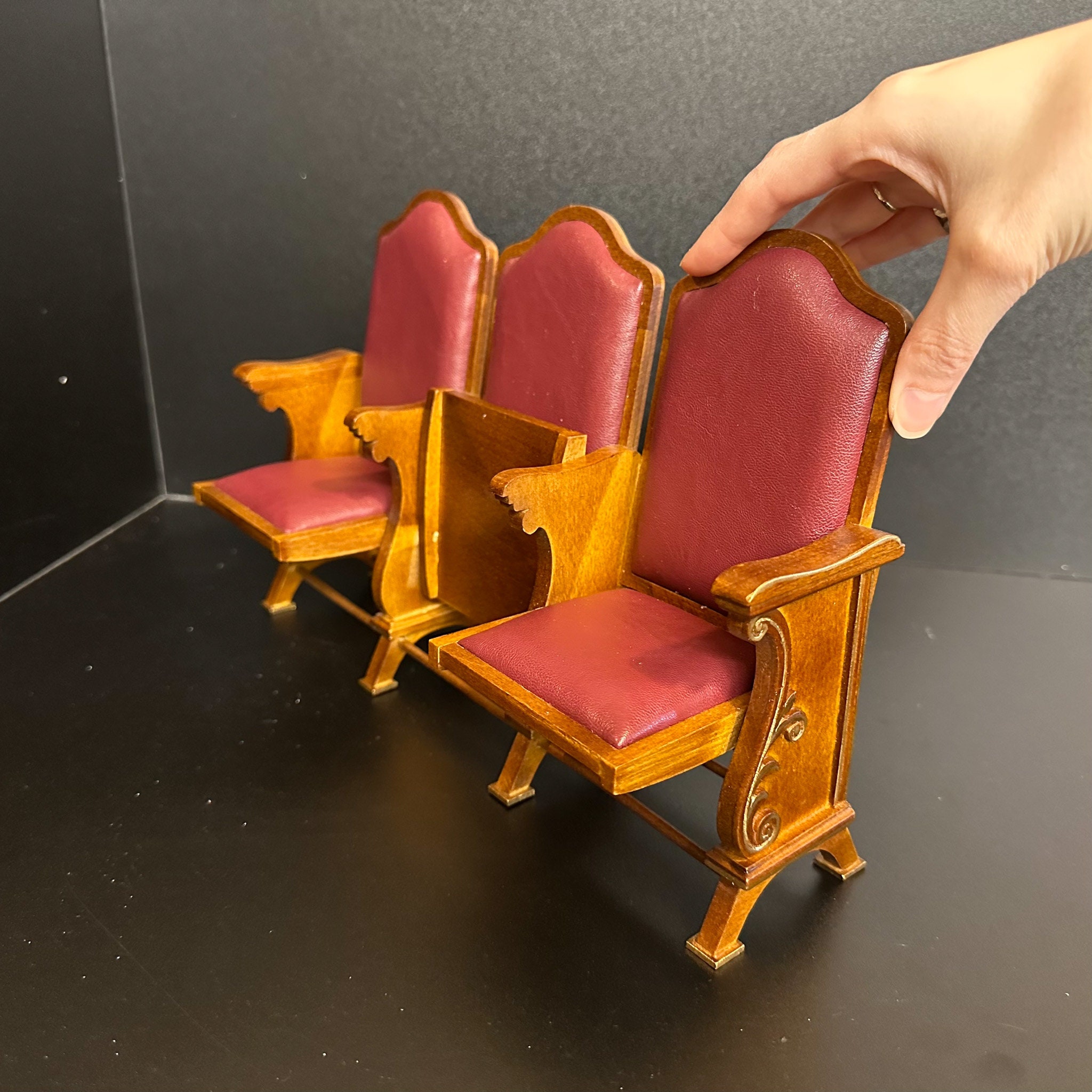 1:6 Scale Miniature Triple Seats Theatre CHAIR Dollhouse Cinema