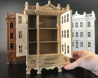 Miniatura per casa delle bambole in traforo per casa