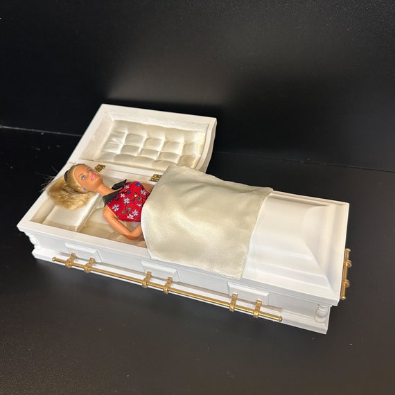  Mini Dollhouse Coffin Doll Miniature Wooden Coffin, 1:12 Mini  Dollhouse Coffin for DIY : Toys & Games