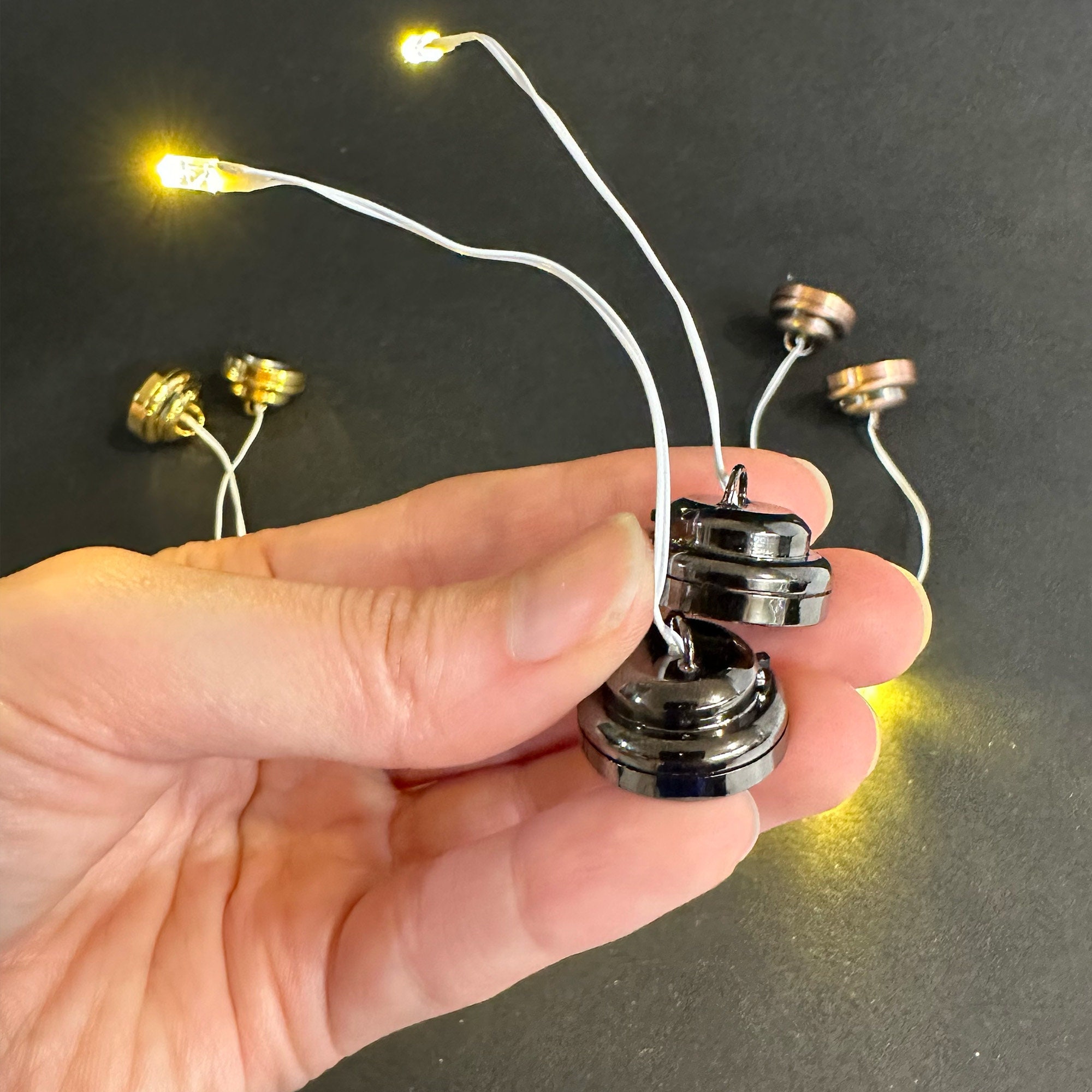 Lampada Da Terra Vintage In Ottone E Tessuto Verde