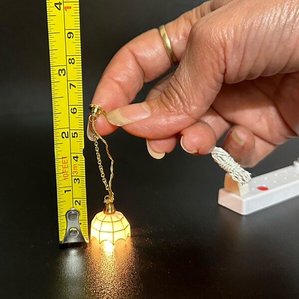 HALF SCALE (1:24) Dollhouse ceiling Lamp Tiffany white Stained Glass Style 12v with wire and Plug Miniature with free extra bulb