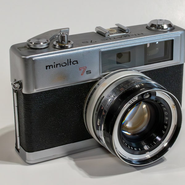 Minolta Hi-Matic 7S classic rangefinder camera