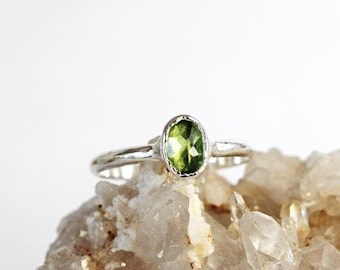 Peridot Ring - Stacking Ring - Faceted Stone - August Birthstone