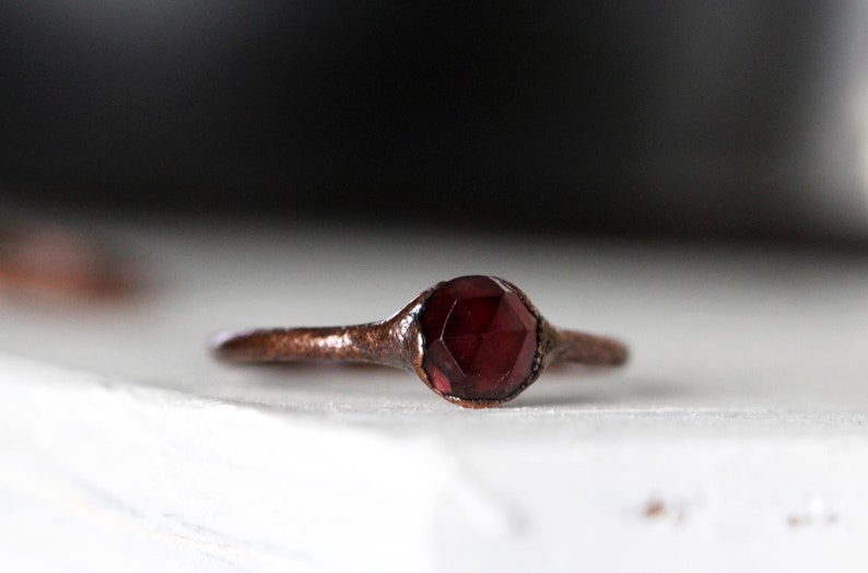Faceted Crystal Ring Copper Ring Garnet Ring Natural Stone Garnet Solitaire January Birthstone Ring