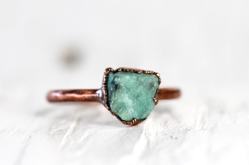 Raw Emerald Ring - May Birthstone Jewelry - Raw Stone Ring  - Taurus Jewelry - Natural Emerald Ring - Silver Emerald Ring 