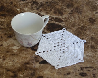 Weißes Little Doily - Spitzenuntersetzer (4 Zoll) Set 6 Stk