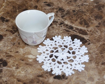 Weißes Little Doily - Spitzenuntersetzer (4 Zoll) Set 6 Stk