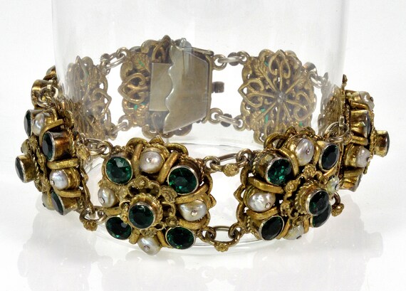 Pearls Emerald Silver Bracelet********* Amazing 275Carats Of Carved Green Onyx