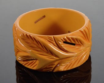 Deep Carved Bakelite Wide Bangle Bracelet C.1940