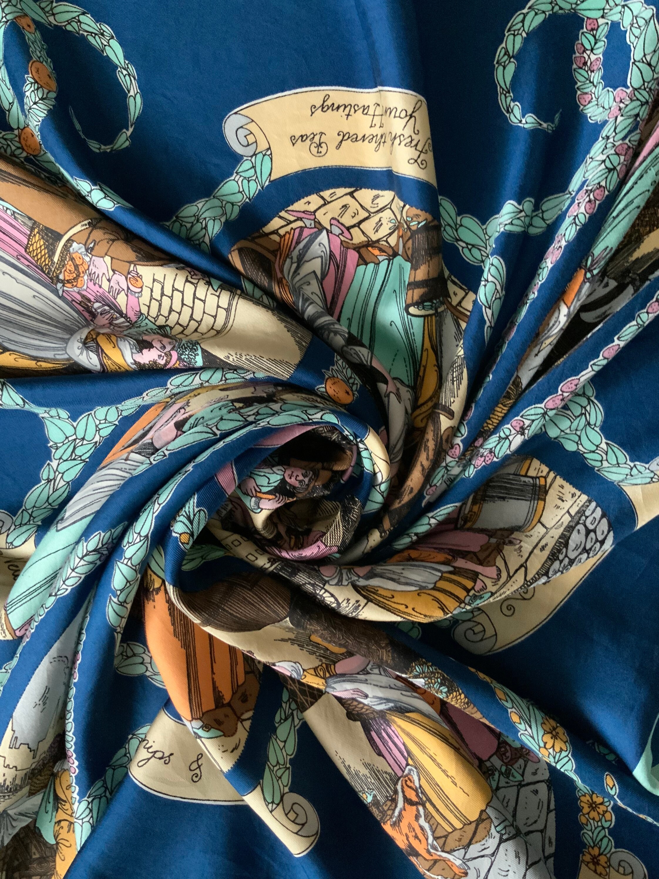 Foulard En Soie Vintage Jacqmar - Motif Vert Et Bleu Sur Fond Blanc - 76x78 Cm - Occasion