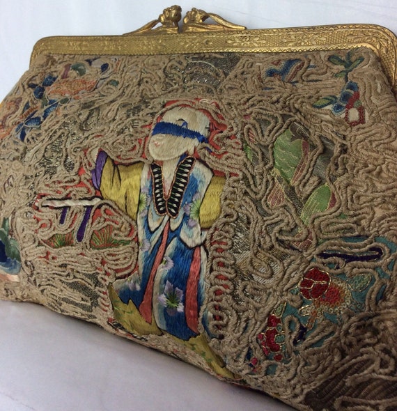 Embroidered oriental clutch - vintage handbag - ev