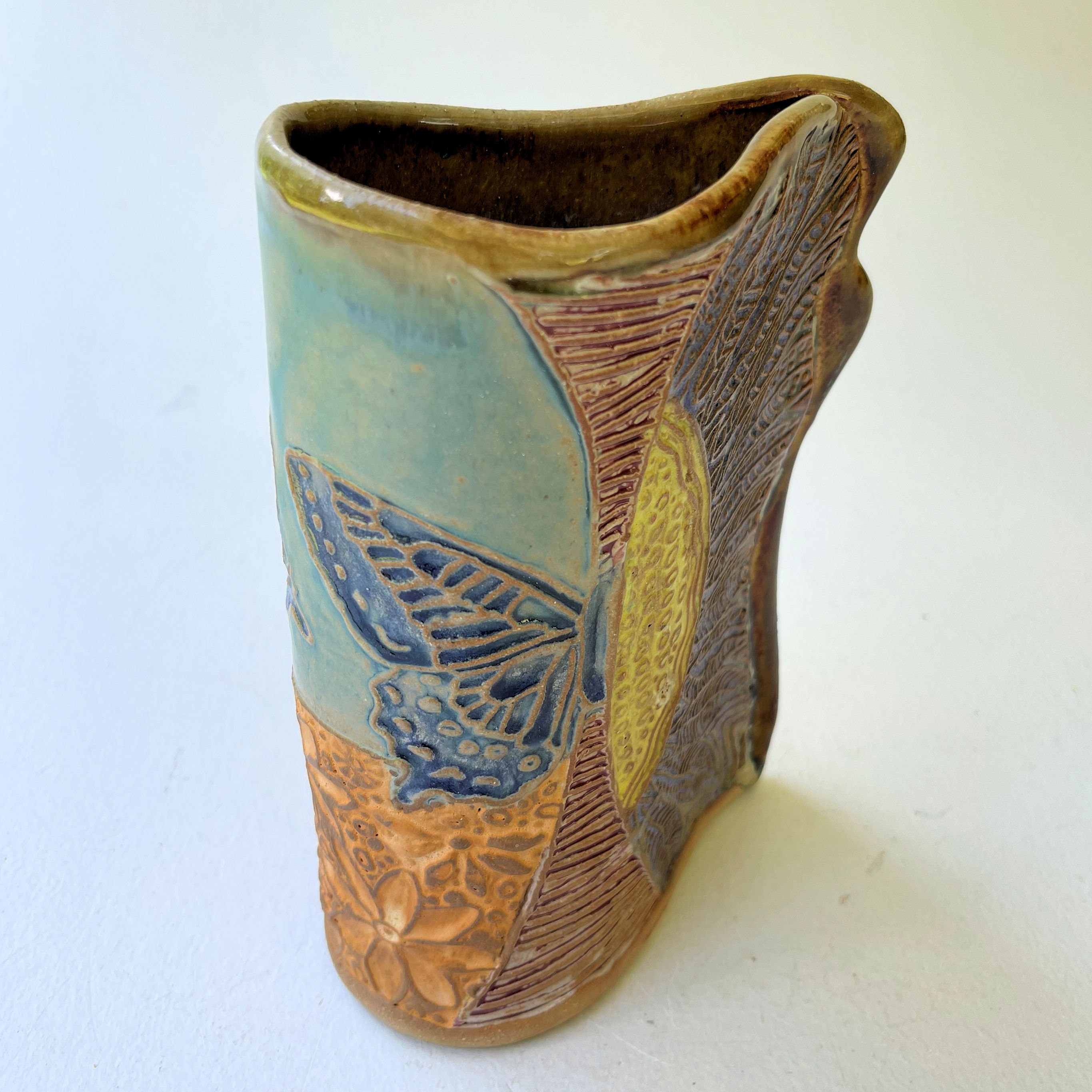 蝶の陶器の花瓶 手作り - Etsy 日本
