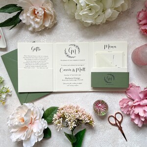Suite de faire-part de mariage ivoire et vert sauge. Personnalisé. Faire-part avec deux pochettes, avec RSVP et 2 cartes d'information du client