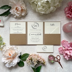 Faire-part de mariage rustique avec pli de poche - double poche. Assemblé ou à faire soi-même. Monogramme, RSVP, enveloppes et informations pour les clients.
