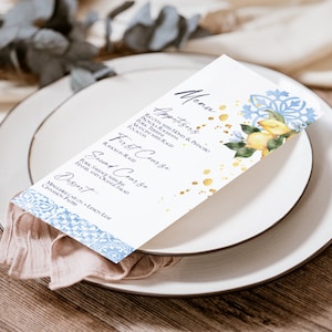 Menus de mariage. Personnalisé avec votre menu. Thème sicilien, toscan et méditerranéen. Citrons et motif de carreaux bleus.