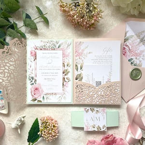 Blush Pocket Fold Hochzeitseinladung. Blush und mint Blumen mit RSVP Karte & Gastinformationen. Nicht personalisiertes Muster. Lasergeschnittene Tasche.