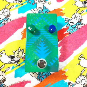 SOFT SINE ~ // Pedal de efectos saturador de modelado de onda analógico estéreo // Efectos de calidez de saturación magnética / guitarra bajo caja de ritmos sintetizador mono rad