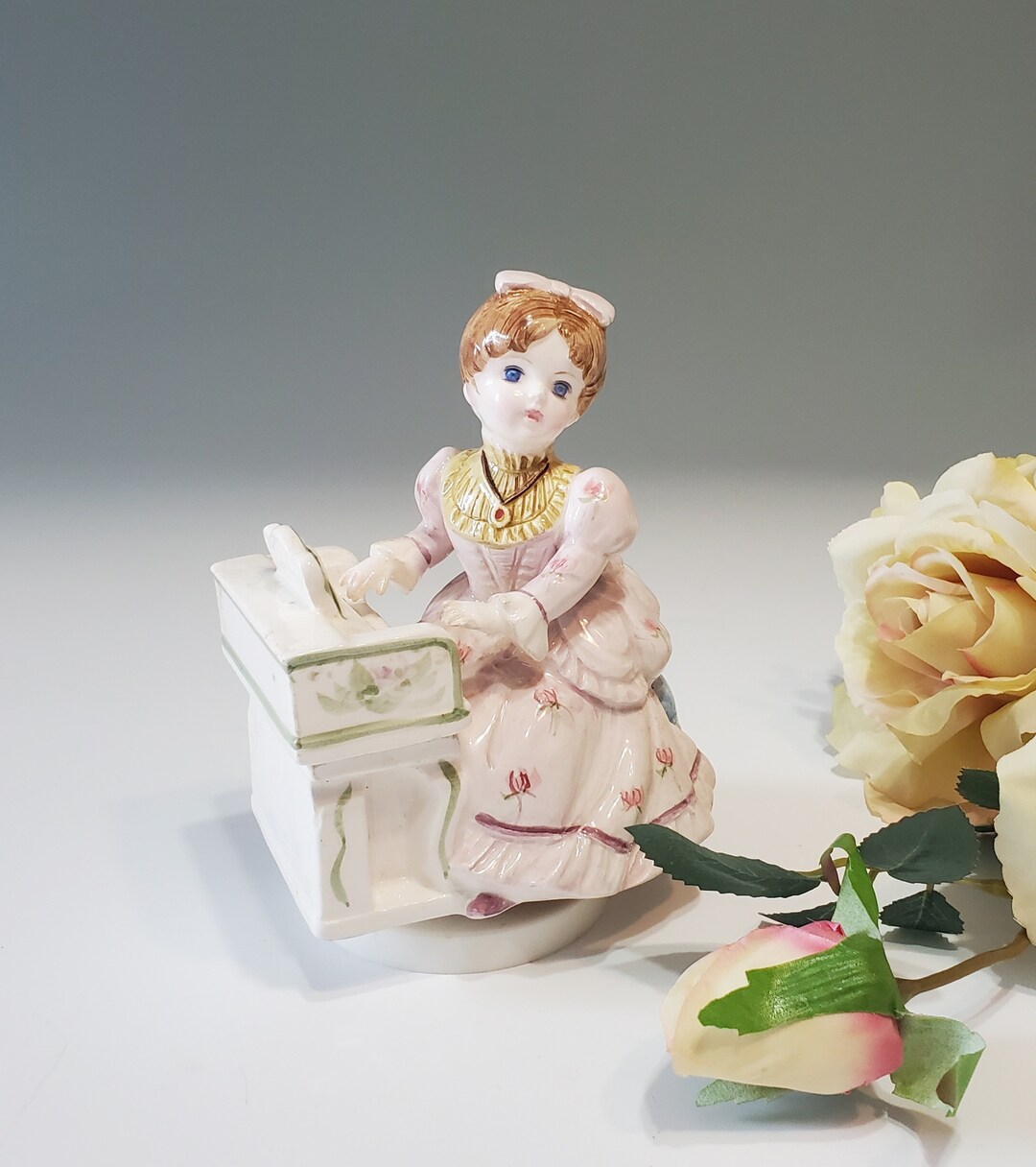1983 Schmid Music Box, Girl at Piano, Spinning Music Box, Bach's Minuet