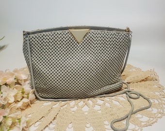 Silver Mesh Purse, Made in Hong Kong, Shoulder  Bag, Crossbody  Bag, Boho Fashion, 1970s 1980s Purse, Treasures by the Gulf, Gifts for  Her