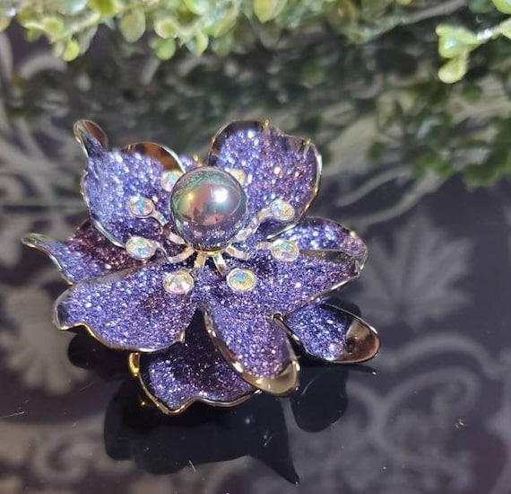 NWT Gorgeous JOAN RIVERS Purple Floral Pin Brooch