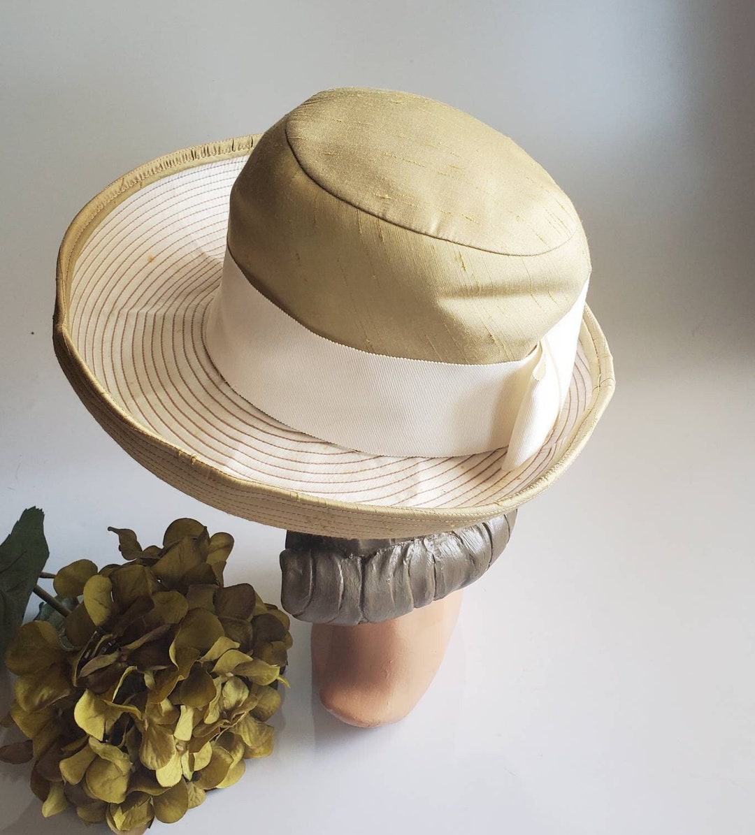 Vintage Union Label Hat for Ladies, Light Green Hat With Wide Brim and