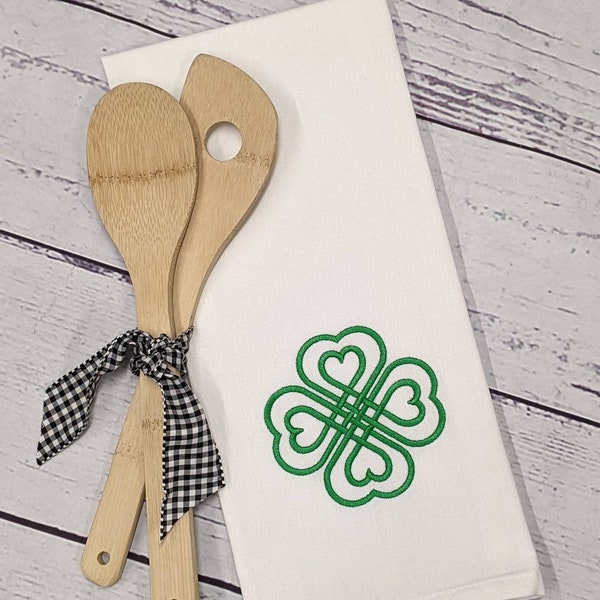 Celtic Knot Hand Towel | Spring Bath Decor | Irish Inspired Decor | Guest Towel | Irish Tea Towel | Embroidered | Shamrock | Heart