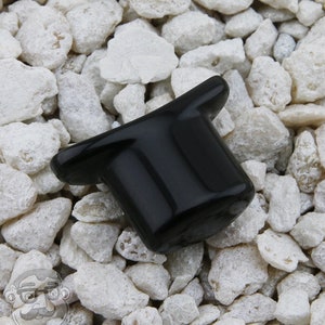 Obsidian Oval Labret Plug
