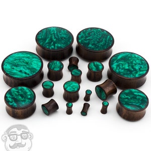 Holz Plugs mit grünem Resin Inlay - Größen / Gauges (4G bis 1 & 1/4&quot;Inch) - Paarweise verkauft