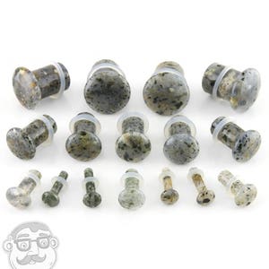 Grass Quartz Stone Plugs - Single Flare (8G - 1/2&quot;) Sold In Pairs