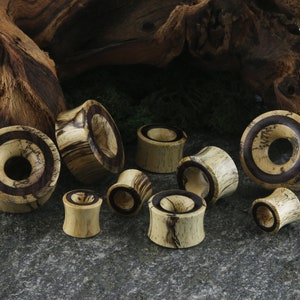Tamarind Wood Tunnel Plugs With Sono Wood Inlay (00G - 32mm) 1 Pair