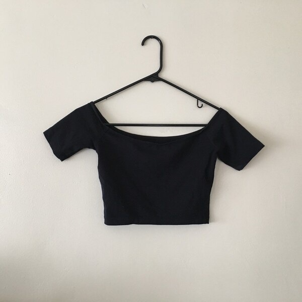 Black Off the Shoulder Top / minimal / stretchy / xs / small/