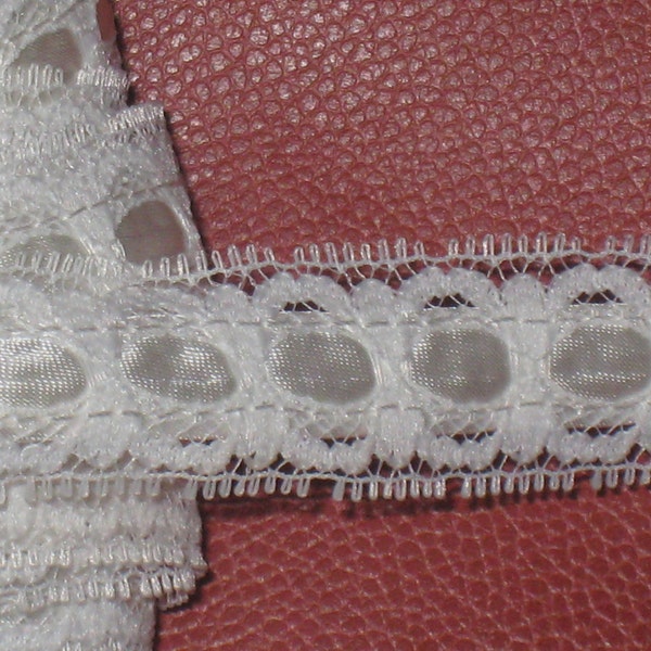 5 Yards 3/4" Width white color Cotton Crochet With satin Ribbon In Center Lace Trim for your fashion decorative
