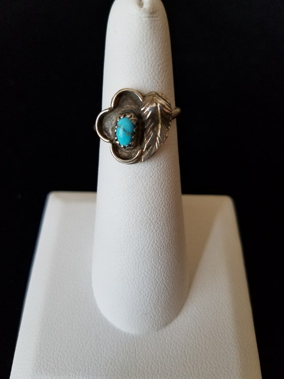 Vintage Turquoise Ring - Size 6 - Oval Turquoise s