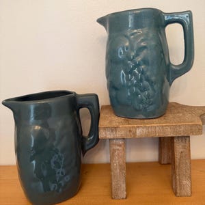 Vintage Bybee Pottery Teal Green Fruit Pattern 7” Pitcher/Bybee Pottery Pitcher/Bybee Ceramics, Stoneware