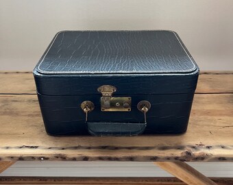 Vintage Train, Make Up Suitcase Travel Case/Vintage Small Suitcase/Suitcase Storage