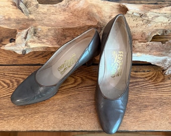 Vintage Salvatore Ferragamo Brown Leather Pumps - Size 5B