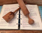Vintage Wood Pestle, Wood Masher Vintage Kitchen Tools Vintage Farmhouse Kitchen Utensils