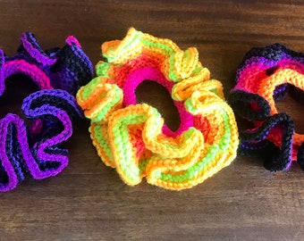 SM Cool Dog/Cat Purple varigated, Neon Orange Green,  Black Orange Pink Ruffled Collar  20% goes to Crest Care Rescue