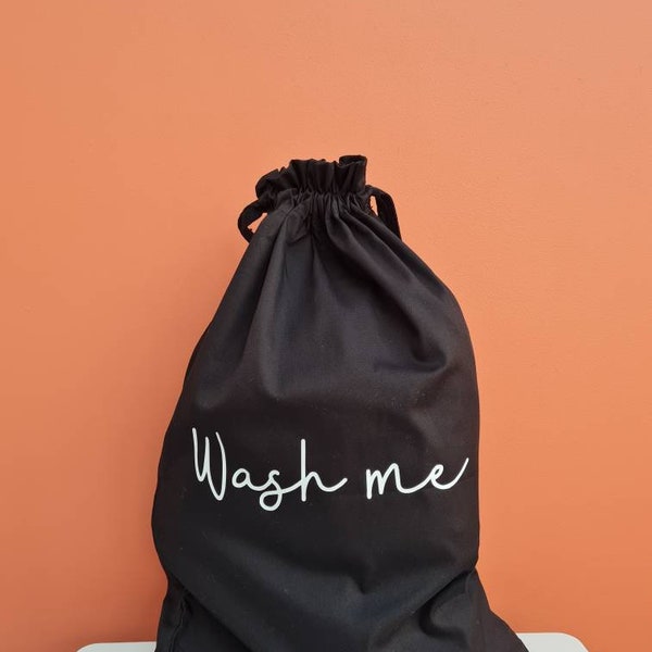 Wash Me schmutziger Wäschesack | Reisetasche | Schwarz