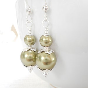 Light Green Pearl Earrings, Swarovski Crystal Earrings, Spring Green Beaded Drop Bridal Earrings, Wedding Jewelry, Silver Dangle Earrings