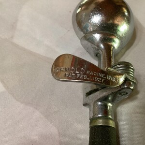 Vintage köksredskap - skrynkelskärare, knivslipare, degmixer, matskärare, glass- och matfettskopor - säljs separat bild 8