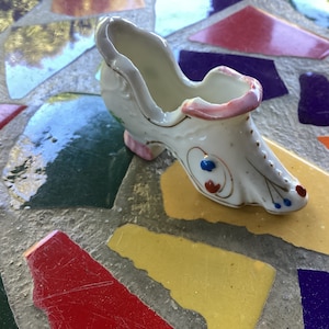 Vintage  hand painted woman’s Rococo ceramic shoe - Occupied Japan