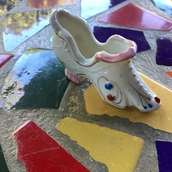 Vintage  hand painted woman’s Rococo ceramic shoe - Occupied Japan