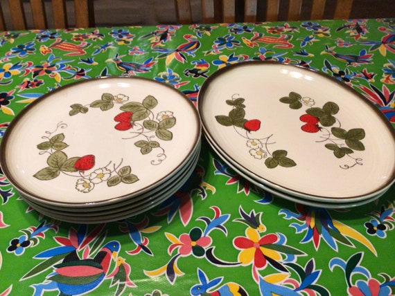 Vintage Poppytrail California Strawberry Platters and Dinner