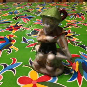 Vintage hand painted ceramic Bavarian or Alpine boy playing violin figurine- Occupied Japan