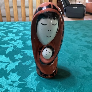 Vintage hand painted Native American folk art storyteller or mother and child doll figurine- signed by artist, Jemez Pueblo, New Mexico