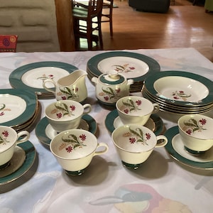 Piatti vintage Homer Laughlin Eggshell Cavalier Berkshire - venduti in set più piccoli