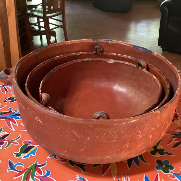 Primitive crude terra cotta Mexican folk art handmade set of 3 large nesting bowls with single handles