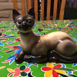 Vintage Maddux of California hand painted  ceramic Siamese cat  figurine